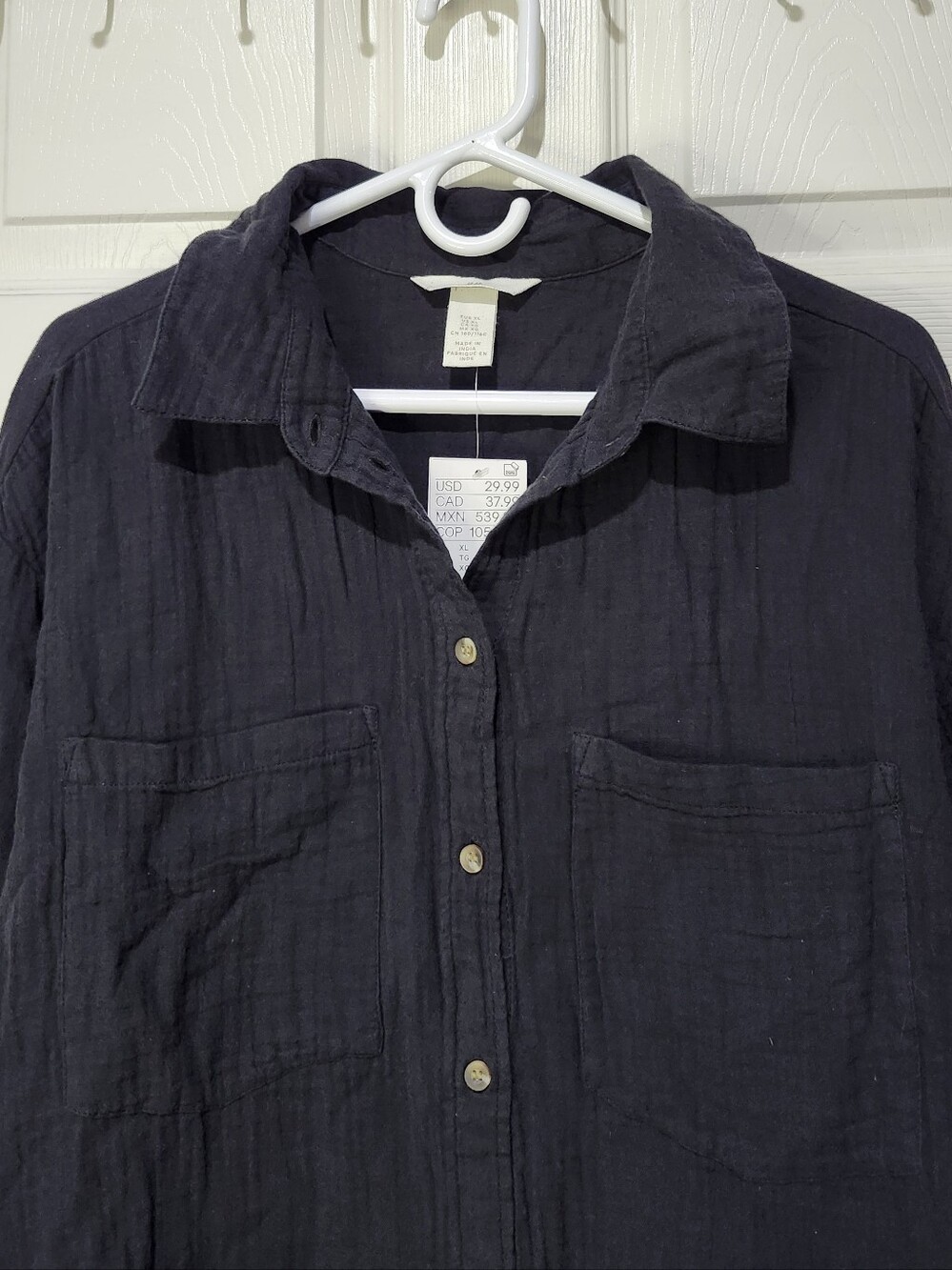 H&M Women's NWT Black Button-Down Shirt Size XL - Picture 2 of 8